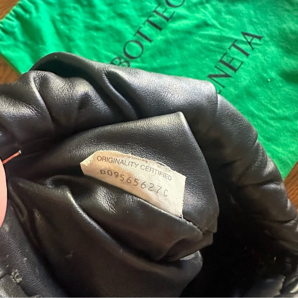 Botegga Black Leather Pouch Bag with Gold Chain - Picture 9 of 10